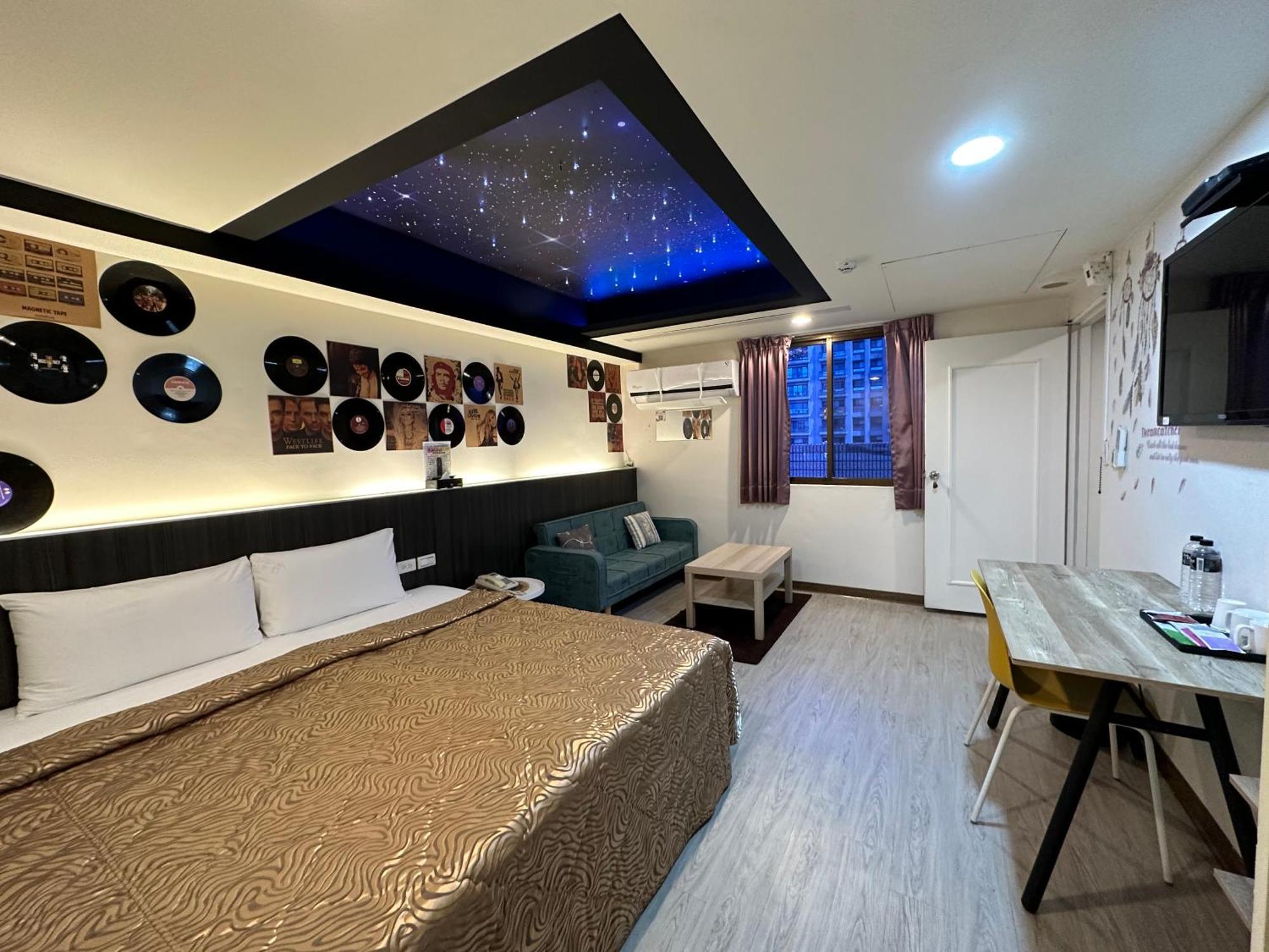 Joy Garden Hotel Kaohsiung Buitenkant foto