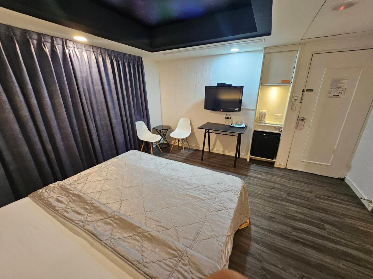 Joy Garden Hotel Kaohsiung Buitenkant foto