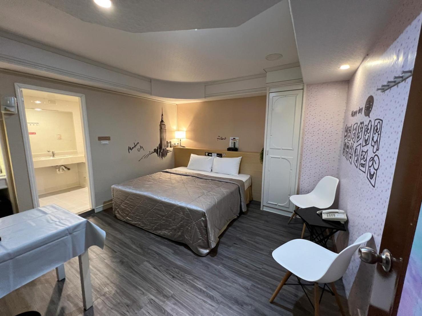 Joy Garden Hotel Kaohsiung Buitenkant foto