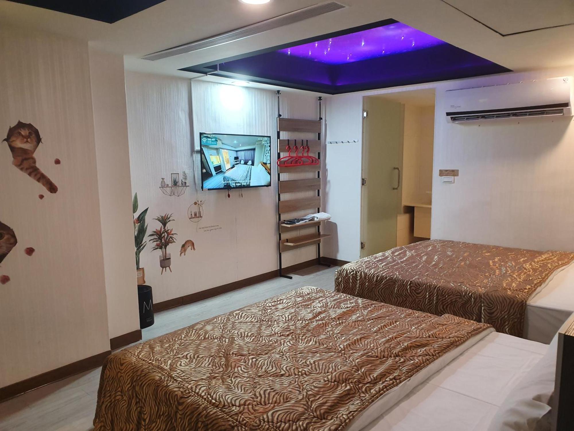 Joy Garden Hotel Kaohsiung Buitenkant foto